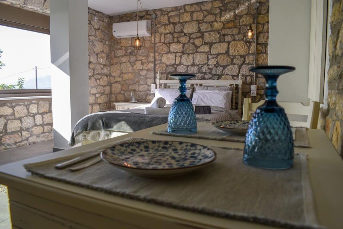 Coastal Stone Hideaway With Stunning Scenery Villa Kitriaí Buitenkant foto